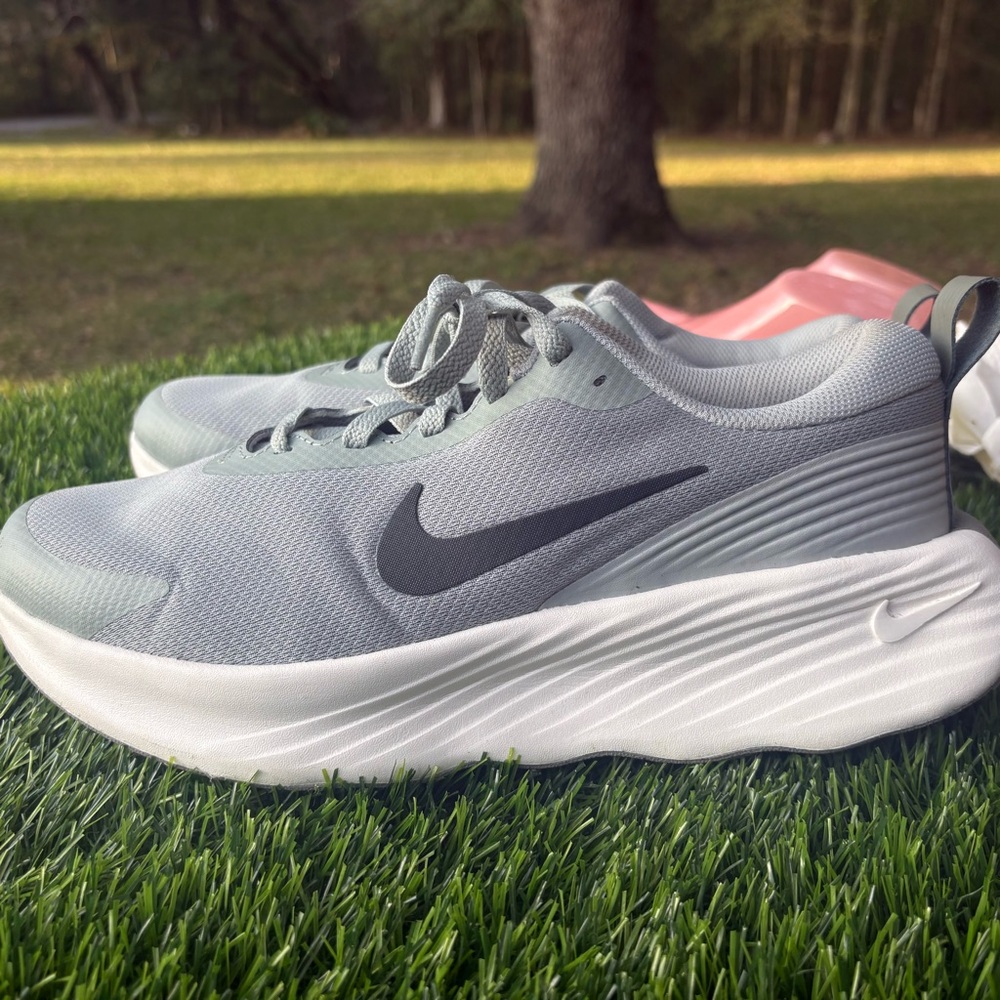 NIKE WOMENS GRAY BLUE GREEN SNEAKERS TENNIS RUNNING ATHLETIC 9 LACE UP SHOES